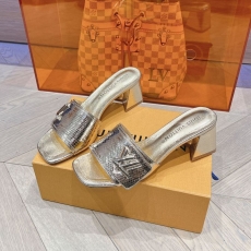 Louis Vuitton Slippers